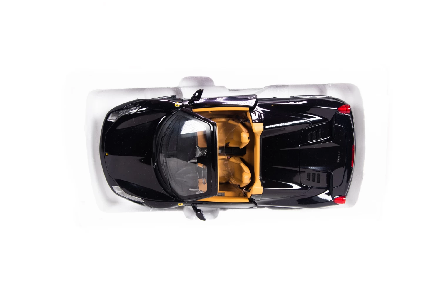 Hot Wheel Elite 1:18 Scale – Ferrari 458 Spider – BCJ90 2 Hot Wheel Elite 1:18 Scale – Ferrari 458 Spider – BCJ90 - Image 2