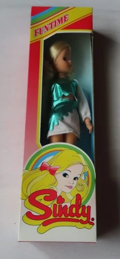 Sindy Vintage Funtime Doll By Pedigree In Green And White Dress