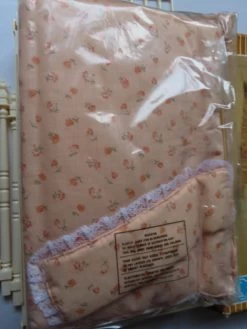 Sindy Rare Four Poster Bed By Pedigree 44514 -Trendy Toy Store IMG 2485 scaled 1