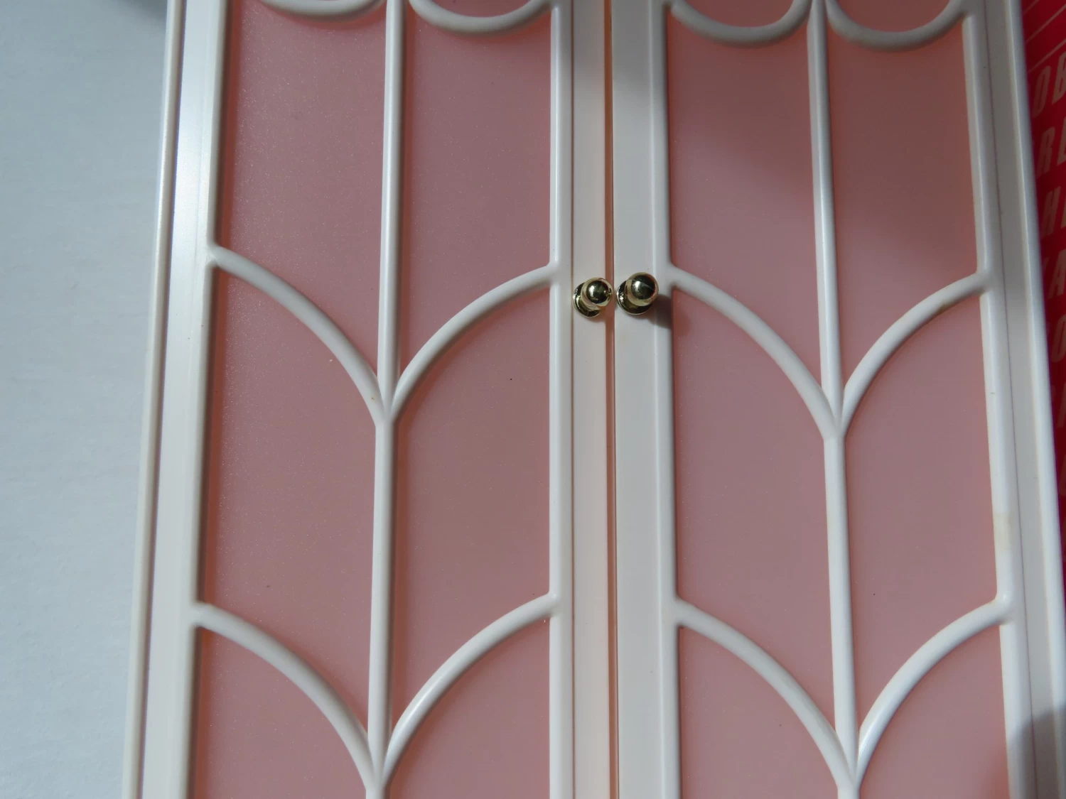 Sindy Furniture – Dolls Wardrobe – Made By Pedigree ( Problem With The Doors ) 2 Sindy Furniture – Dolls Wardrobe – Made By Pedigree ( Problem With The Doors ) - Image 2