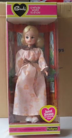 Sindy Vintage Sweet Dreams – Sleep Eyed Doll By Pedigree -Trendy Toy Store IMG 3264