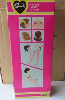 Sindy Vintage Sweet Dreams – Sleep Eyed Doll By Pedigree -Trendy Toy Store IMG 3270