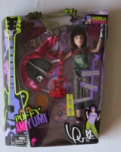 Hi Hi Puffy AmiYumi – World Tour – Yumi Doll – The Sound Does Not Work