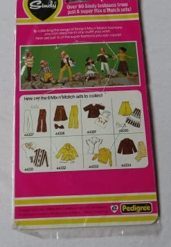 Sindy – Vintage – Mix N’ Match – 44331 By Pedigree -Trendy Toy Store IMG 4311