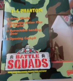 Battle Squads F-4 Phantom With 2 Micro Figures -Trendy Toy Store IMG 4775 scaled 1