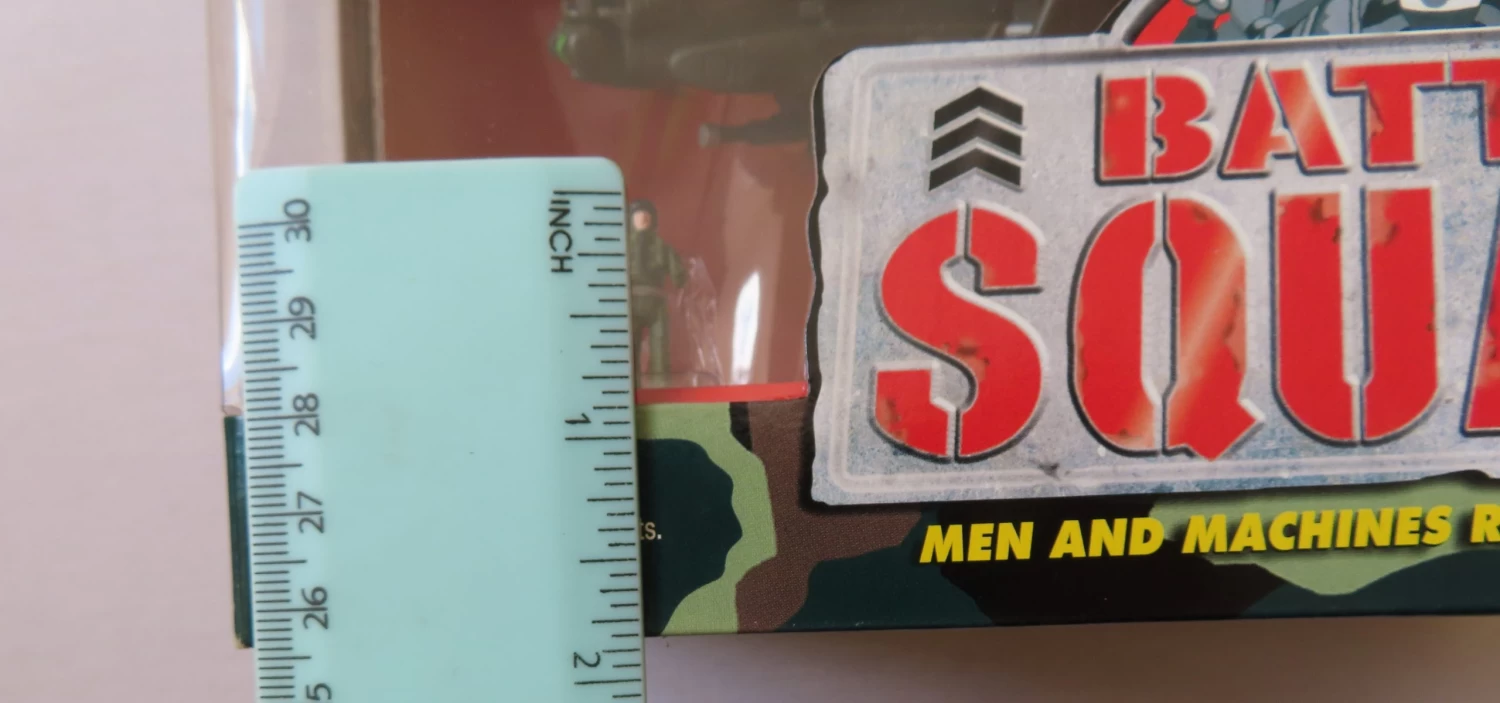 Battle Squads Apache Copter With 2 Micro Figures 4 Battle Squads Apache Copter With 2 Micro Figures - Image 4