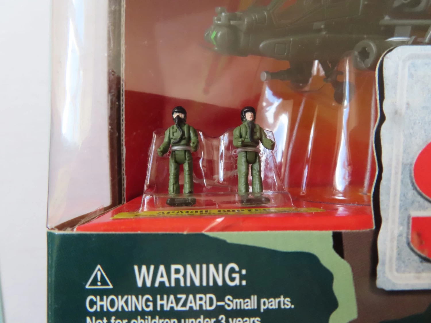 Battle Squads Apache Copter With 2 Micro Figures 5 Battle Squads Apache Copter With 2 Micro Figures - Image 5