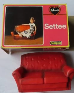 Sindy – Vintage – Red Settee – Used – By Pedigree – 44522