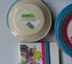 Sindy Vintage 1 X Packet Of Paper Napkins – 4 Packets Of 7″ Paper Plates – 4 Packets Of 9″ Paper Plates -Trendy Toy Store IMG 7013 scaled 1