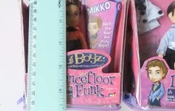Bratz Boyz – Lil’ Bratz – Dancefloor Funk Mikko & Colin – Small Dolls – MGA 2004 -Trendy Toy Store IMG 7458