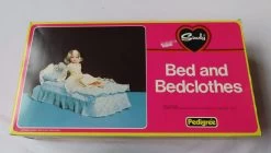 Sindy – Bed And Bedclothes By Pedigree ( Used ) 44503