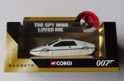Corgi James Bond 007 The Directors Cut – The Spy Who Loved Me – Lotus Esprit Underwater – CC04512 ( Colour Logo Variant )