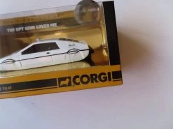 Corgi James Bond 007 The Directors Cut – The Spy Who Loved Me – Lotus Esprit Underwater – CC04512 (Black And White Logo Variant) -Trendy Toy Store IMG 9458