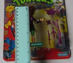 Teenage Mutant Ninja Turtles – April – The Raving Reporter -Trendy Toy Store IMG 9768