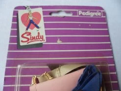 Sindy Rare Accessories Pack – Scarf And Belt By Pedigree -Trendy Toy Store SAM 0486