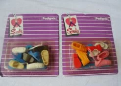 Sindy 2 Vintage Shoes And Hangers Pack By Pedigree