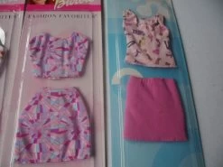 Barbie Fashions – 3x Fashion Favorites & 1x Chic Fashion -Trendy Toy Store SAM 2466