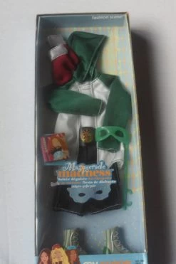 My Scene – Masquerade Madness Fashion Scene – Boxing Outfit