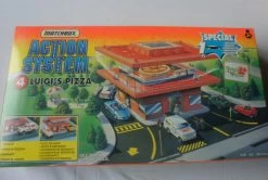 Matchbox Action System – #4 Luigi’s Pizza Set