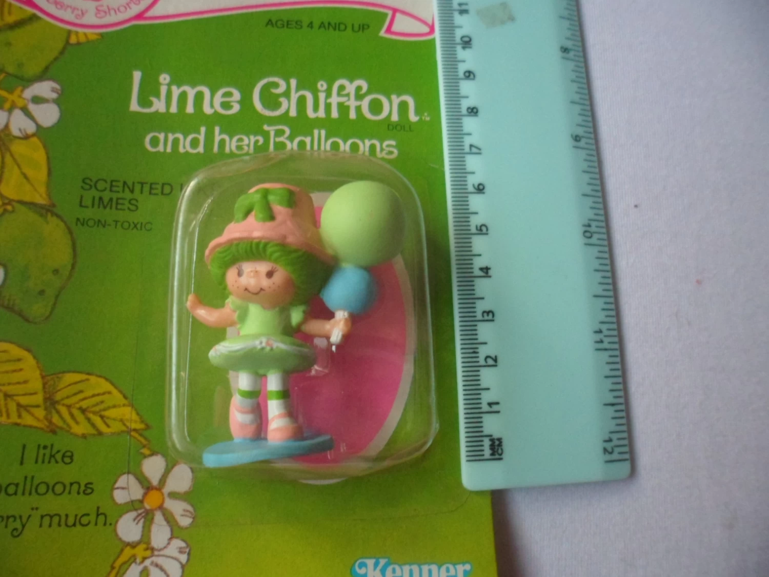 Strawberry Shortcake – Strawberry Miniatures – Lime Chiffon And Her Balloons 2 Strawberry Shortcake – Strawberry Miniatures – Lime Chiffon And Her Balloons - Image 2