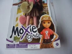 Moxie Girlz Horse Riding Club – Sophina Doll -Trendy Toy Store SAM 3592