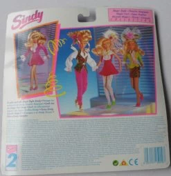 Sindy Magic Curl – Magic Style Collection Fashion – B – By Hasbro In 1994 -Trendy Toy Store SAM 9884