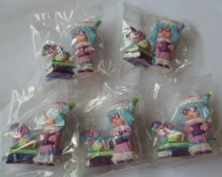 Strawberry Shortcake Vintage Miniatures – Plum Puddin Reading To Elderberry Owl X5